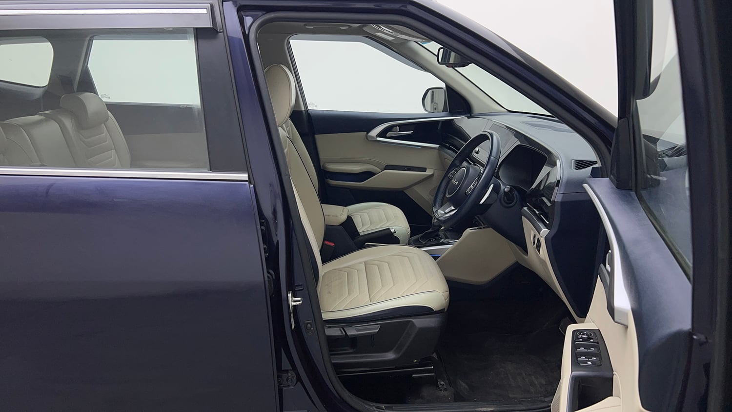 Used 2022 Kia Carens Luxury Plus 1.5 Diesel AT 7 STR Diesel Automatic interior RIGHT SIDE FRONT DOOR CABIN VIEW