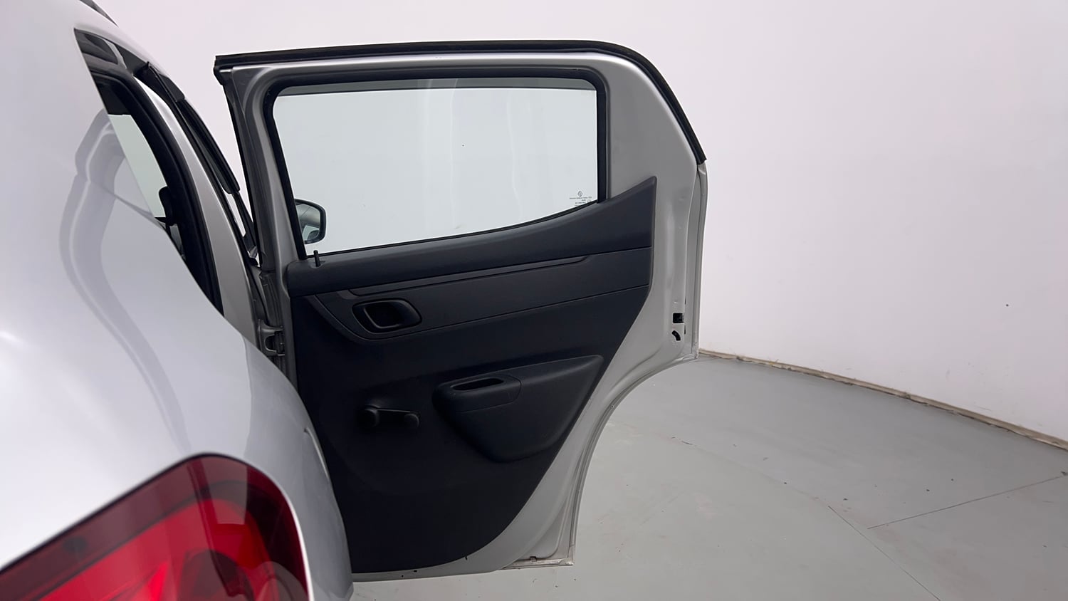 Used 2016 Renault Kwid RXT Petrol Manual interior RIGHT REAR DOOR OPEN VIEW