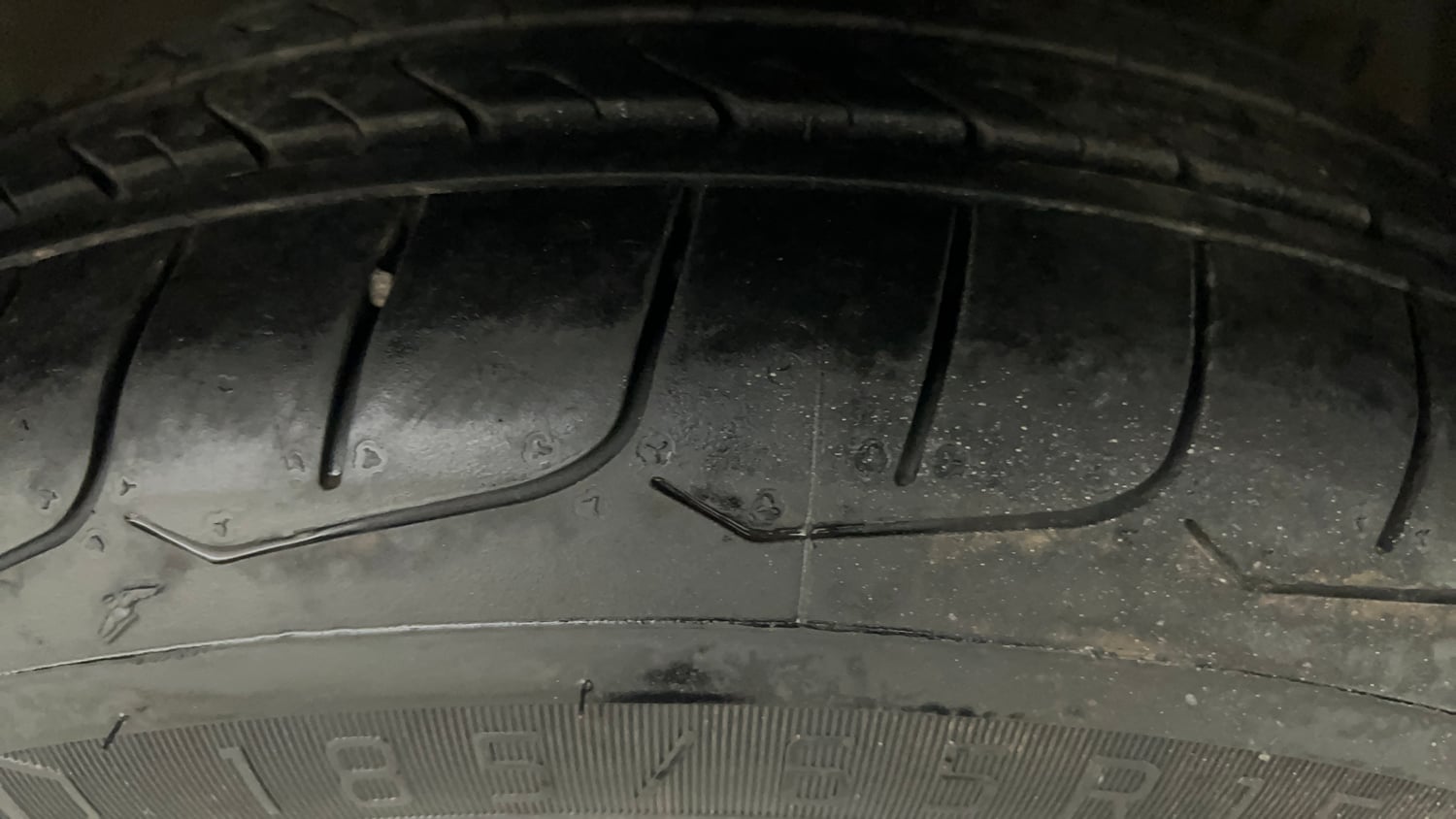Used 2016 Maruti Suzuki Ciaz VXi+ Petrol Manual tyres RIGHT FRONT TYRE TREAD VIEW