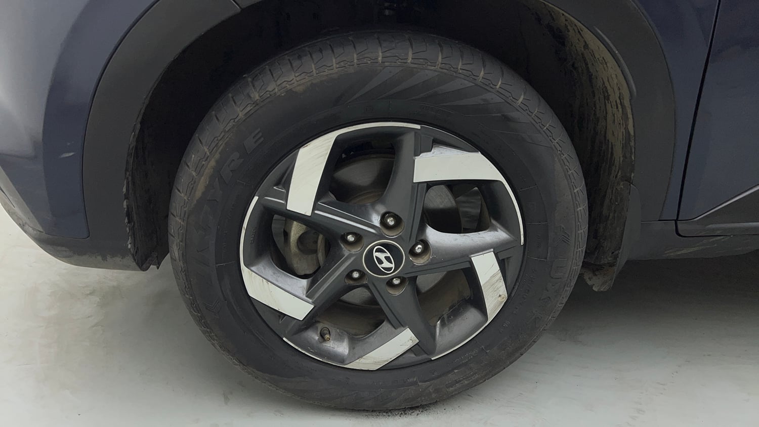 Used 2019 hyundai Venue SX 1.0 Turbo Petrol Petrol Manual tyres LEFT FRONT TYRE RIM VIEW