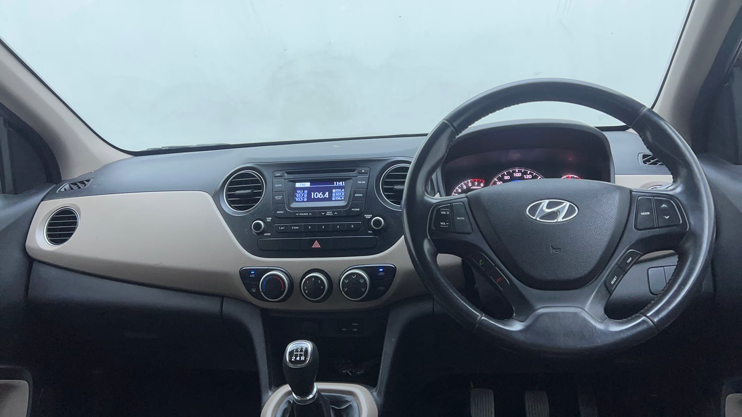 Used 2016 Hyundai Grand i10 Asta 1.2 Kappa VTVT Petrol Manual interior DASHBOARD VIEW