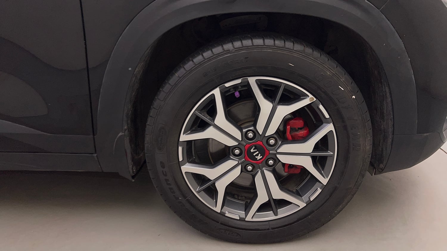 Used 2020 Kia Seltos GTX Plus 1.4 Petrol Manual tyres RIGHT FRONT TYRE RIM VIEW