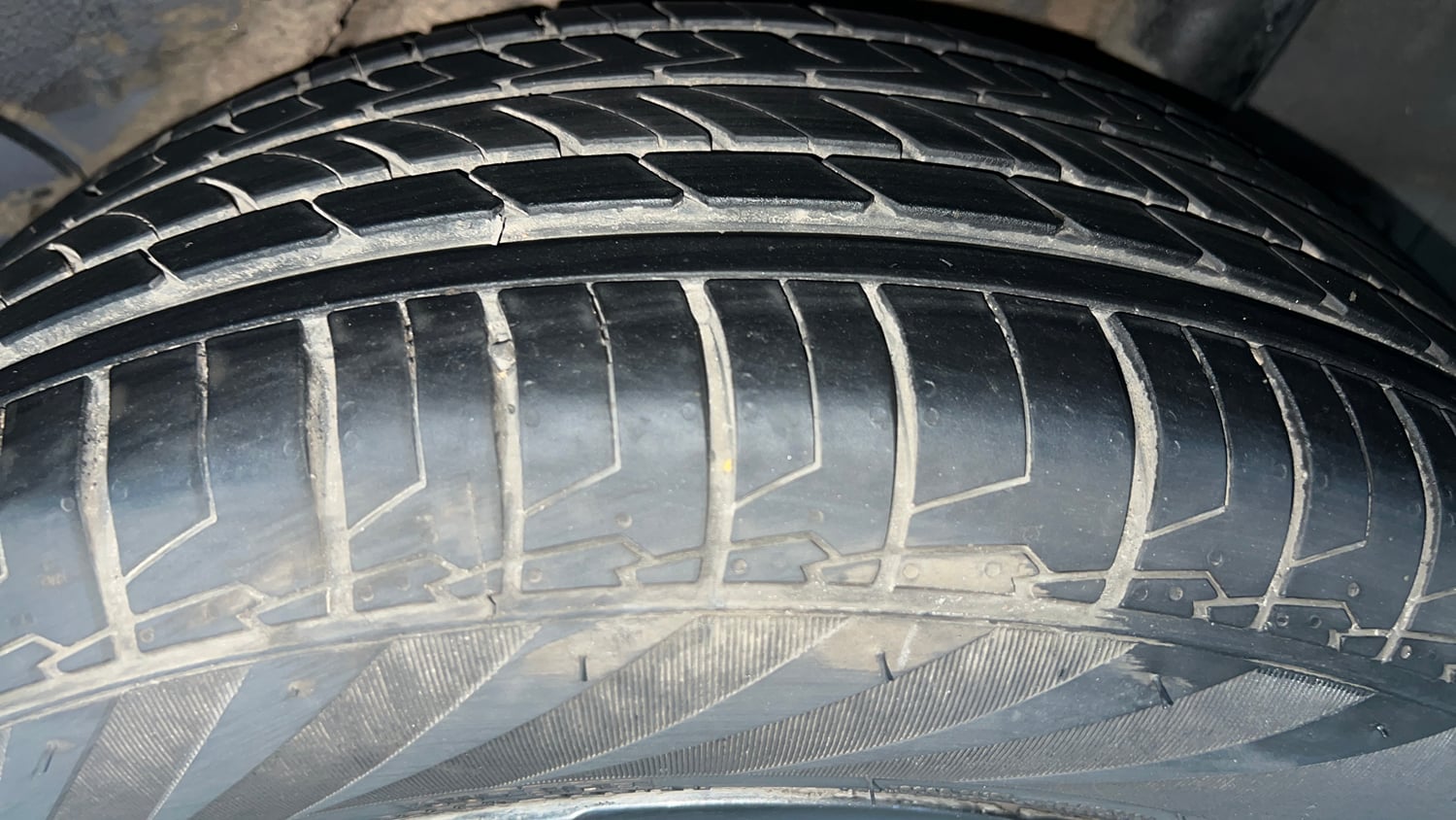 Used 2019 hyundai Venue SX 1.0 Turbo Petrol Petrol Manual tyres LEFT REAR TYRE TREAD VIEW