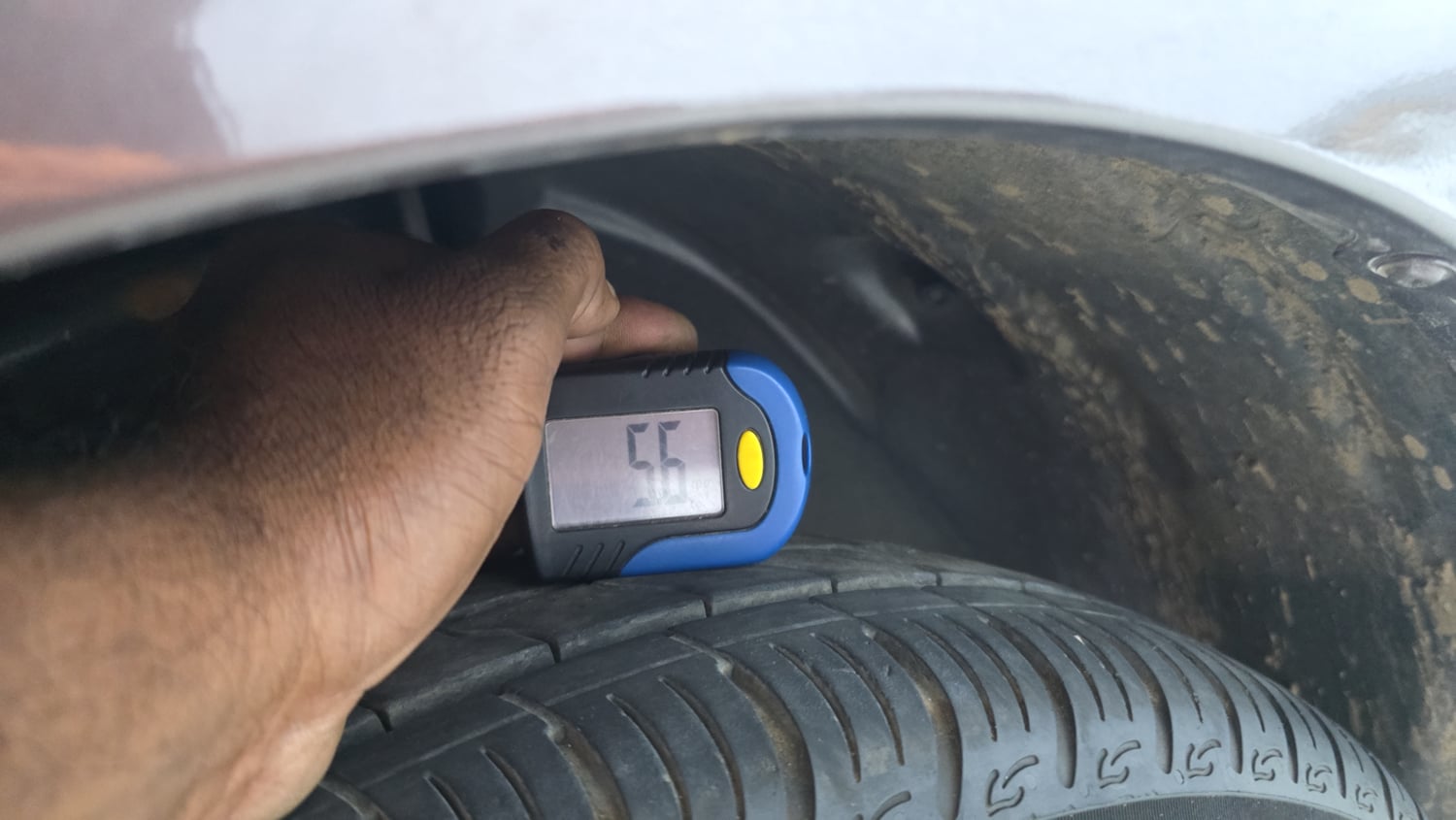 Used 2019 Tata Tiago Revotron XT Petrol Manual tyres LEFT FRONT TYRE TREAD VIEW