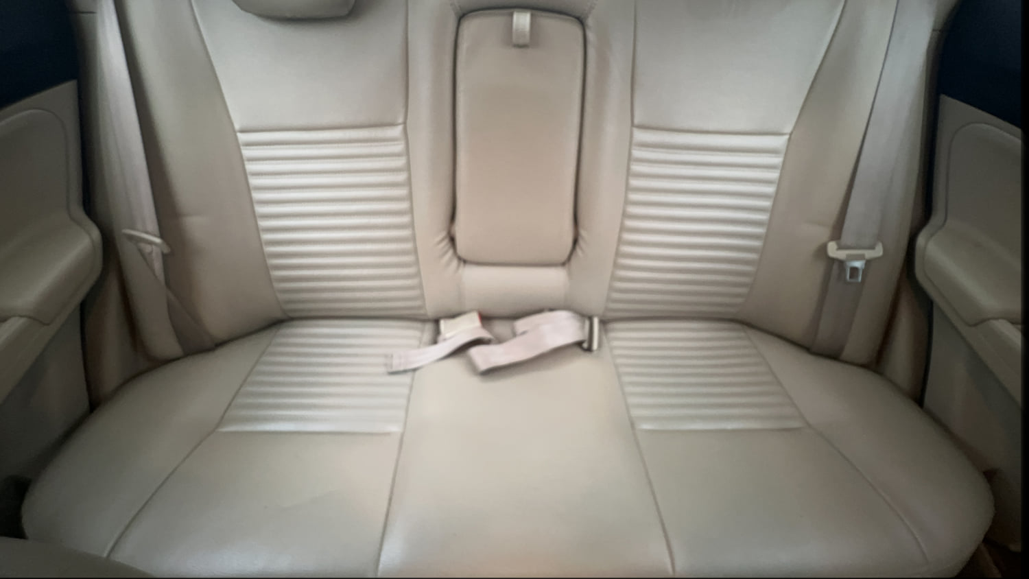 Used 2018 Maruti Suzuki Dzire VXi Petrol Manual interior REAR SEAT CONDITION VIEW