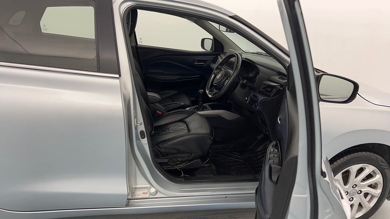 Used 2022 Maruti Suzuki Baleno Zeta MT Petrol Manual interior RIGHT SIDE FRONT DOOR CABIN VIEW