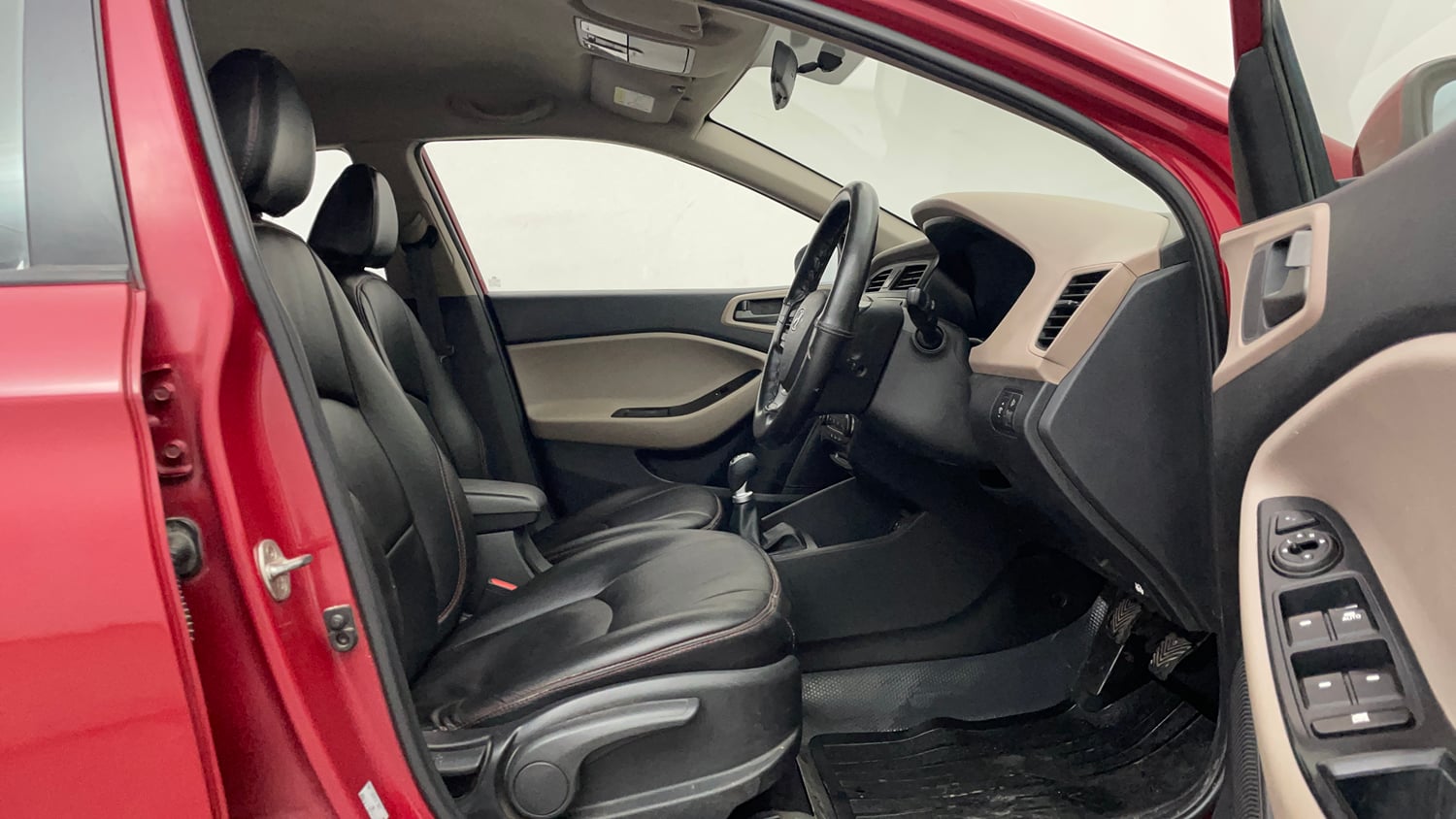 Used 2017 Hyundai Elite i20 Asta 1.2 (O) Petrol Manual interior RIGHT SIDE FRONT DOOR CABIN VIEW