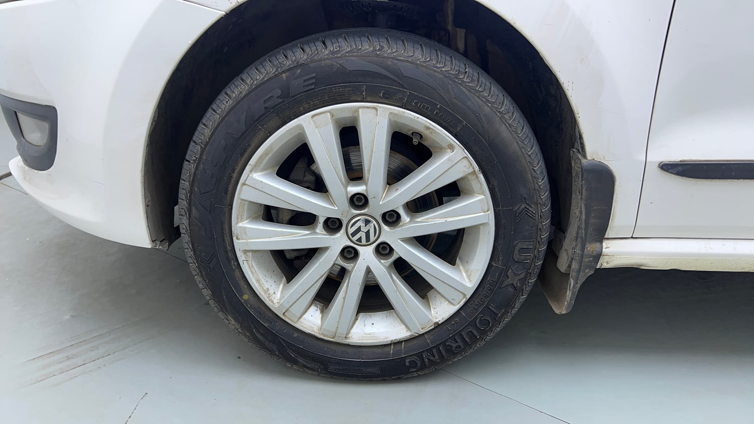 Used 2013 Volkswagen Polo Highline1.2L (P) Petrol Manual tyres LEFT FRONT TYRE RIM VIEW
