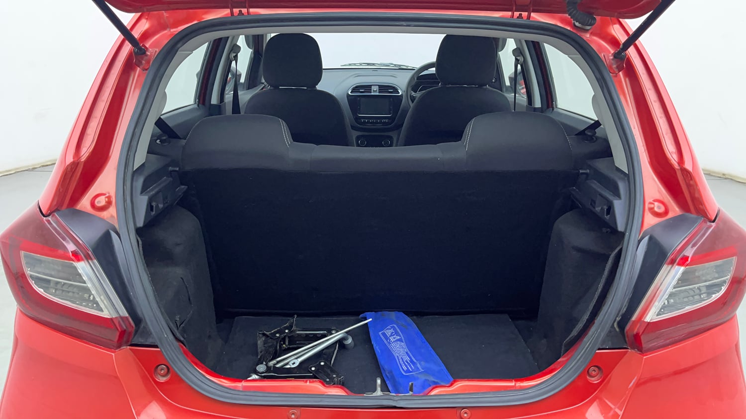 Used 2020 Tata Tiago XZ Plus Dual Tone Petrol Manual interior DICKY INSIDE VIEW