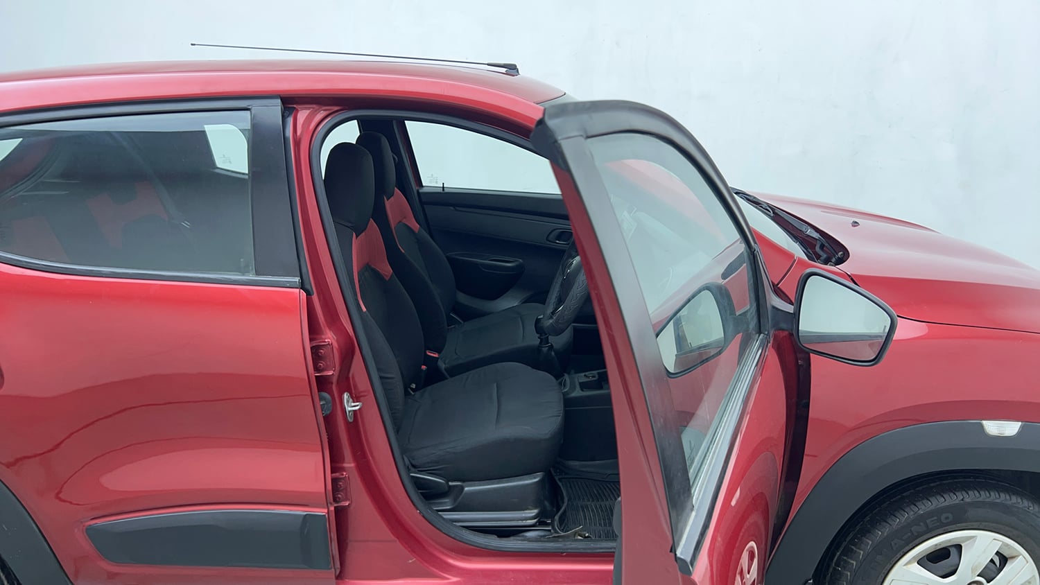 Used 2019 Renault Kwid RXL Petrol Manual interior RIGHT SIDE FRONT DOOR CABIN VIEW