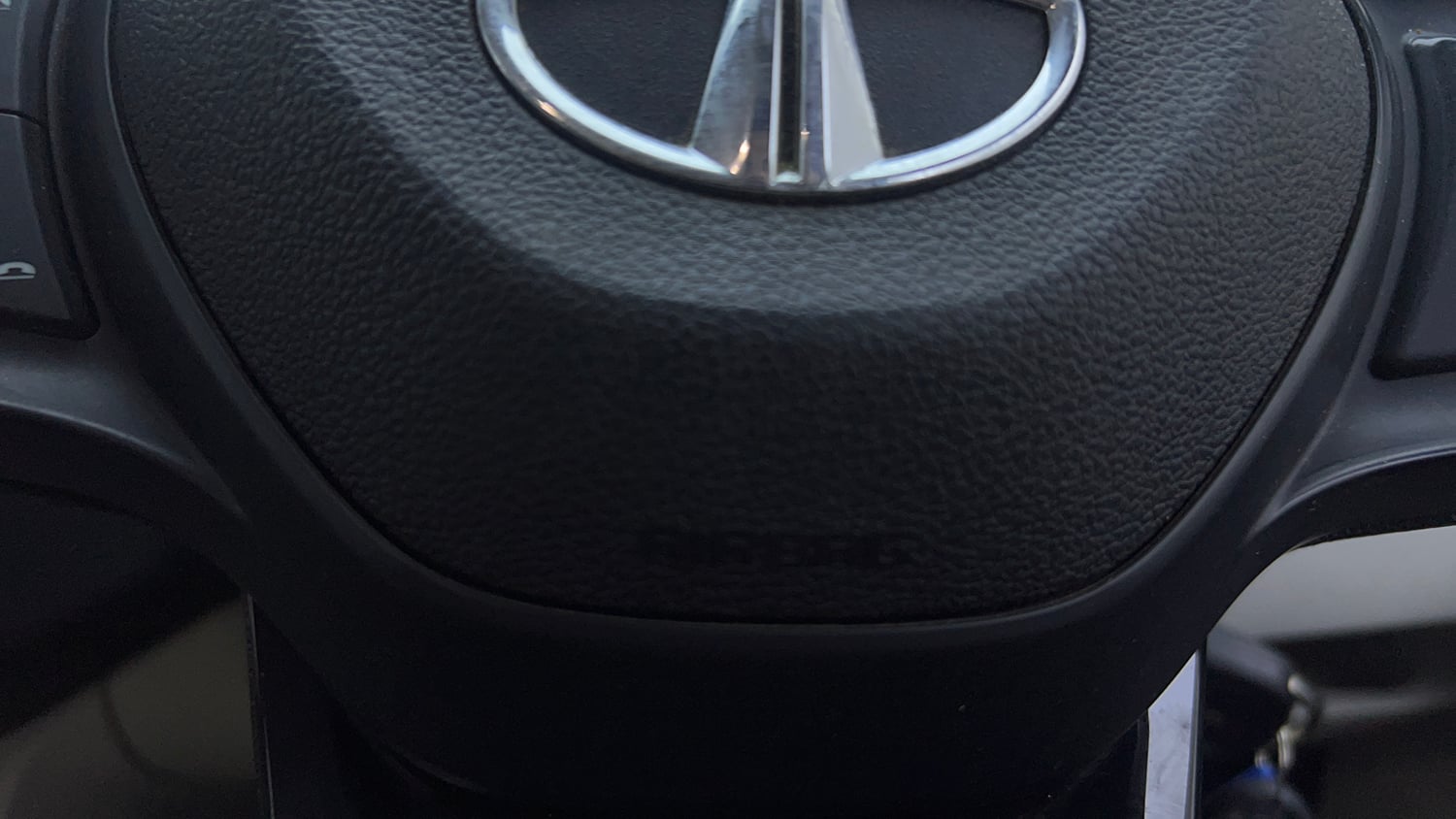 Used 2022 Tata Tiago XZ Plus CNG Cng Manual top_features Airbags