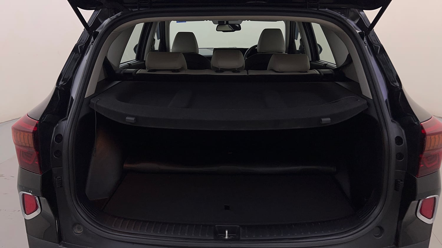 Used 2020 Kia Seltos GTX Plus 1.4 Petrol Manual interior DICKY INSIDE VIEW