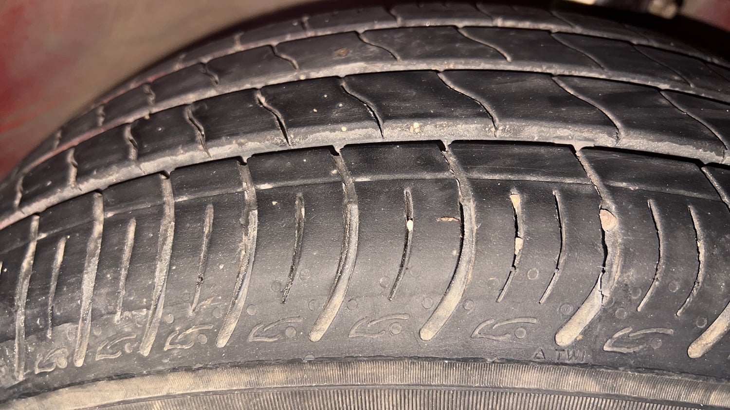 Used 2019 Maruti Suzuki Swift ZXi Petrol Manual tyres RIGHT FRONT TYRE TREAD VIEW
