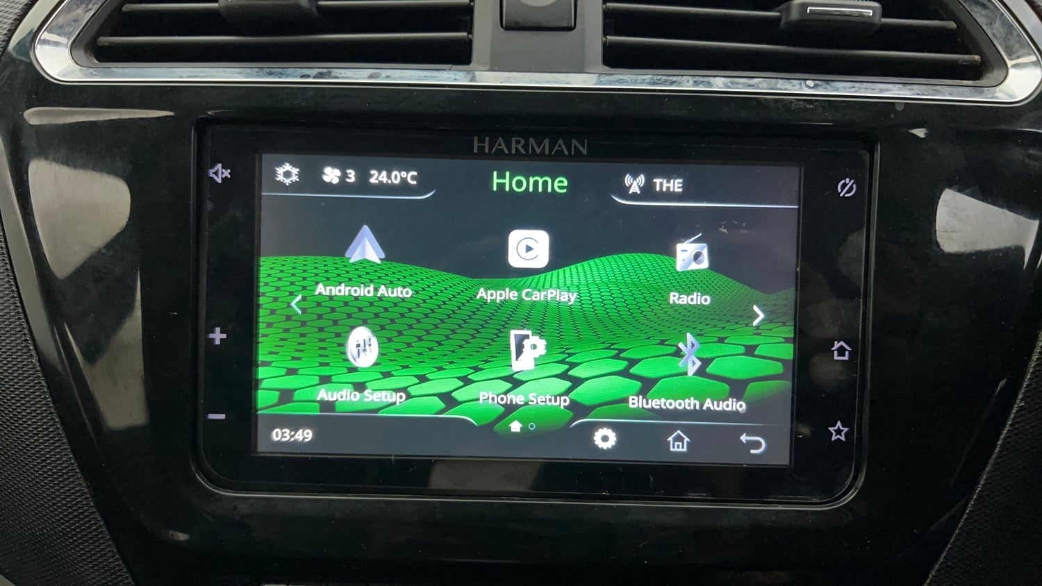 Used 2020 Tata Tiago XZ Plus Petrol Manual top_features Integrated (in-dash) music system
