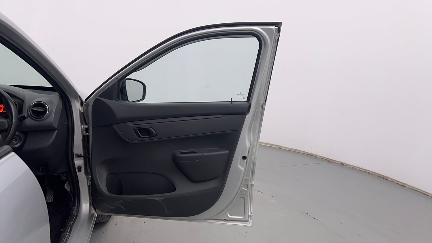 Used 2016 Renault Kwid RXT Petrol Manual interior RIGHT FRONT DOOR OPEN VIEW