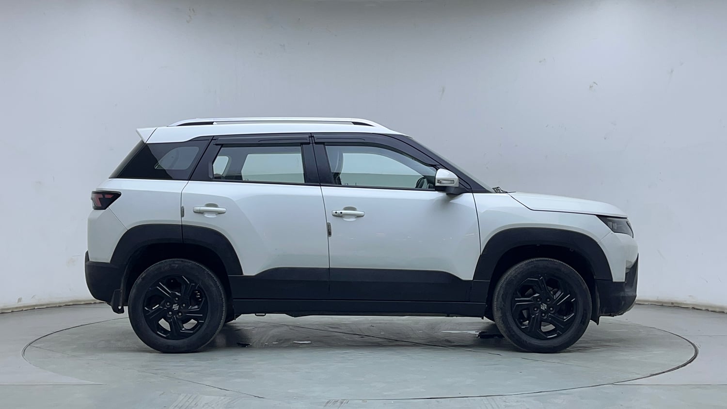 Used 2023 Maruti Suzuki Brezza ZXi Petrol Manual exterior RIGHT SIDE VIEW