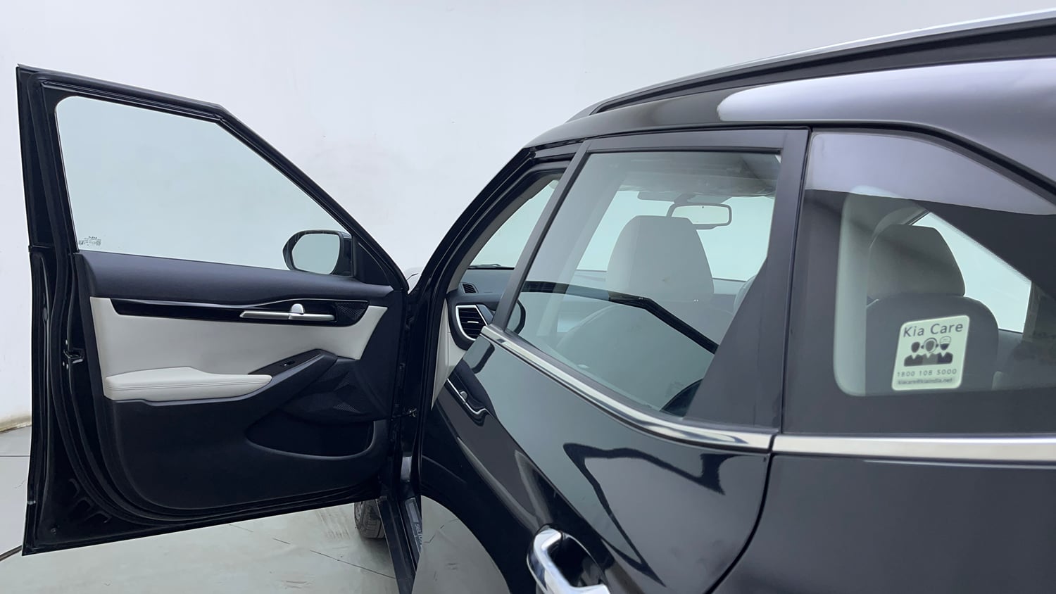 Used 2024 kia Seltos HTX 1.5 Petrol IVT Petrol Automatic interior LEFT FRONT DOOR OPEN VIEW