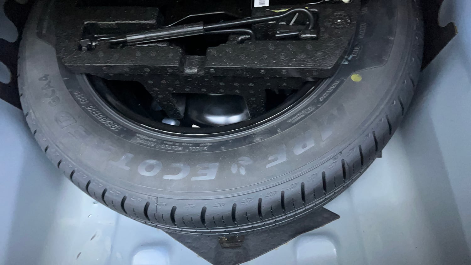 Used 2023 Volkswagen Virtus Topline 1.0 TSI AT Petrol Automatic tyres SPARE TYRE VIEW