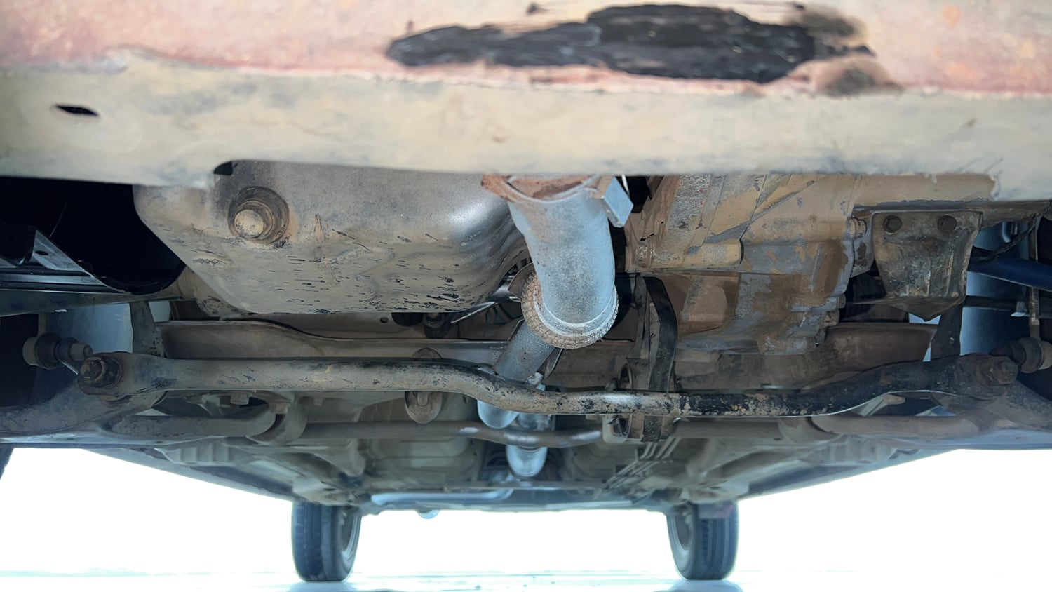Used 2017 Tata Tiago Revotron XZA Petrol Automatic extra FRONT LEFT UNDERBODY VIEW