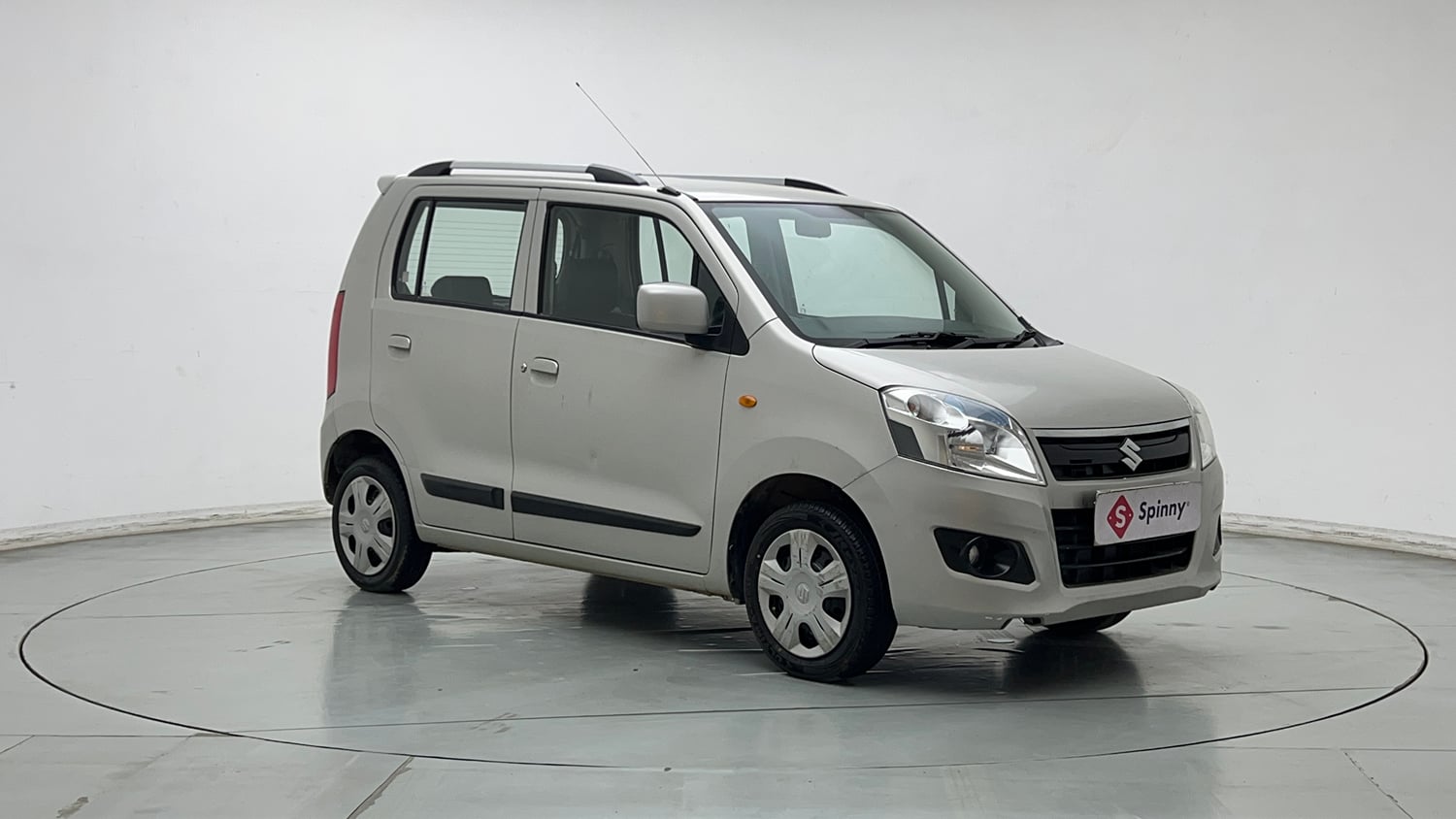 Used 2014 Maruti Suzuki Wagon R VXI Petrol Manual exterior RIGHT FRONT CORNER VIEW