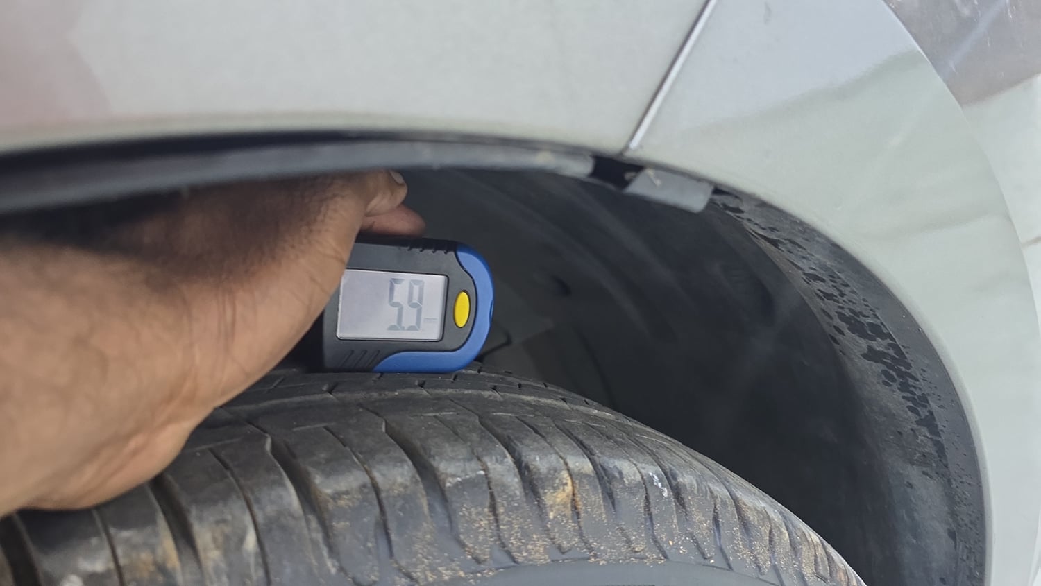 Used 2020 Maruti Suzuki New Ertiga ZXi Petrol Manual tyres RIGHT FRONT TYRE TREAD VIEW