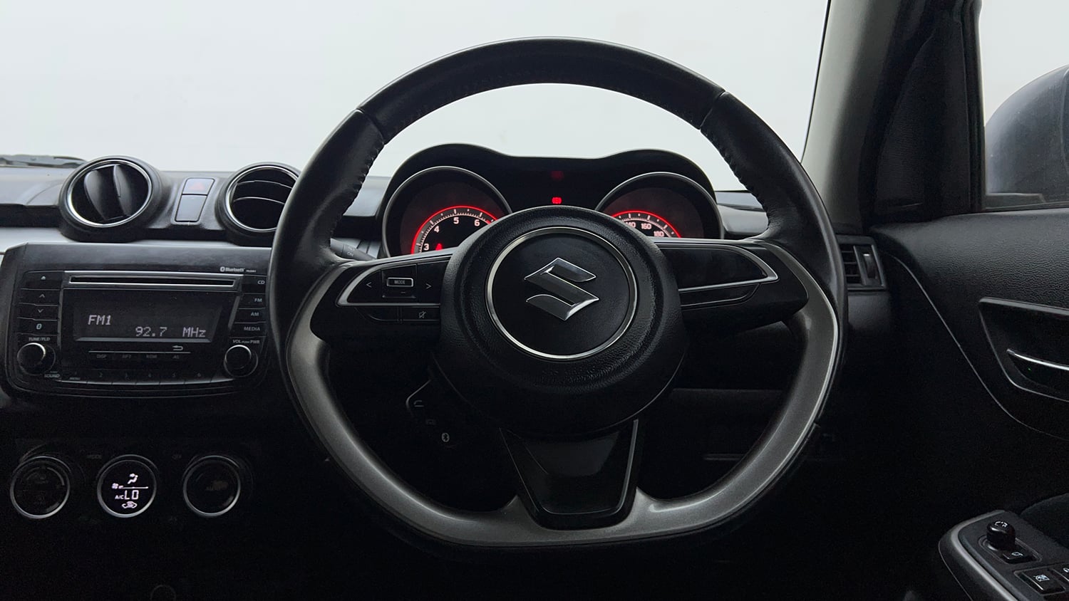 Used 2019 Maruti Suzuki Swift ZXi Petrol Manual interior STEERING VIEW