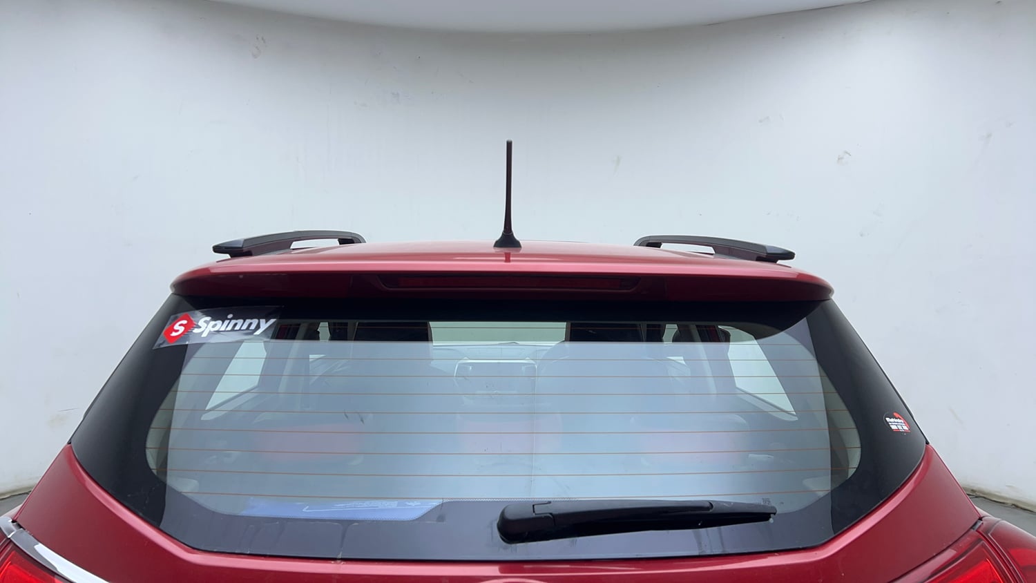 Used 2021 Mahindra XUV 300 W8 (O) 1.2 Petrol AMT Petrol Automatic exterior BACK WINDSHIELD VIEW