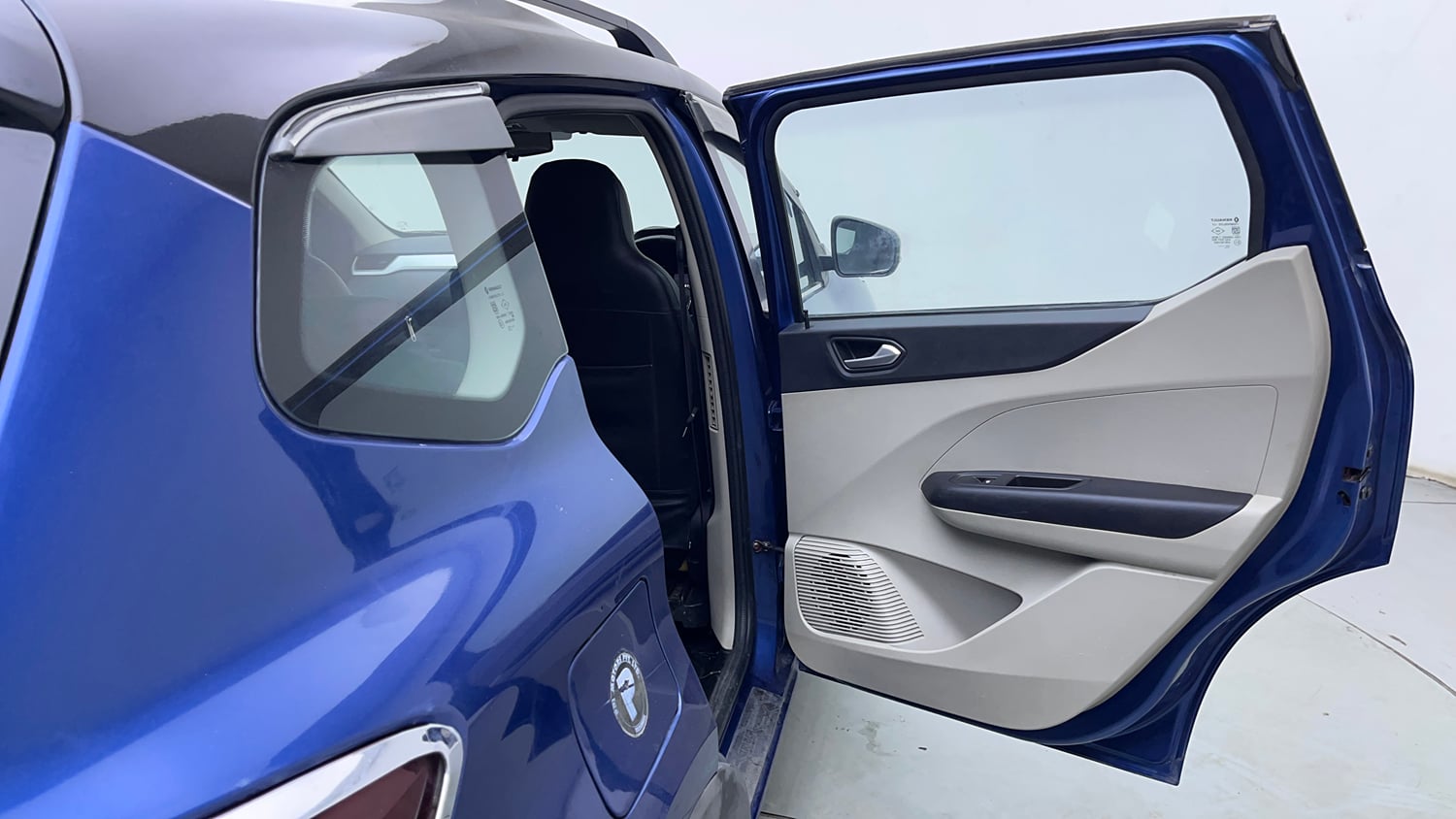 Used 2022 Renault Triber RXZ Dual Tone Petrol Manual interior RIGHT REAR DOOR OPEN VIEW