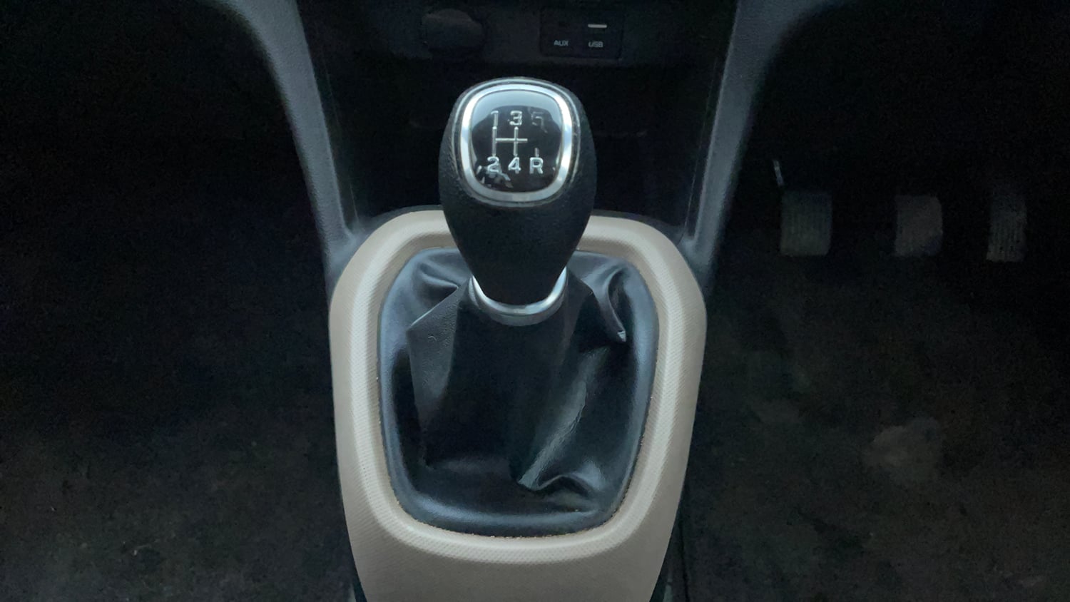 Used 2017 Hyundai Grand i10 Sportz (O) 1.2 Kappa VTVT Petrol Manual interior GEAR  KNOB VIEW