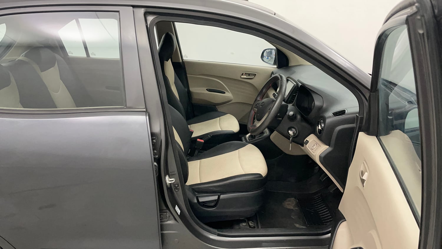 Used 2019 Hyundai Santro Sportz Petrol+CNG (Outside Fitted) Cng Manual interior RIGHT SIDE FRONT DOOR CABIN VIEW