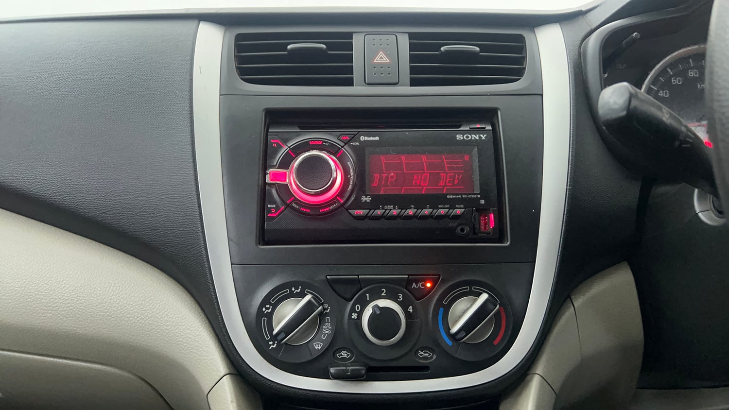 Used 2015 Maruti Suzuki Celerio VXi CNG Cng Manual interior MUSIC SYSTEM & AC CONTROL VIEW