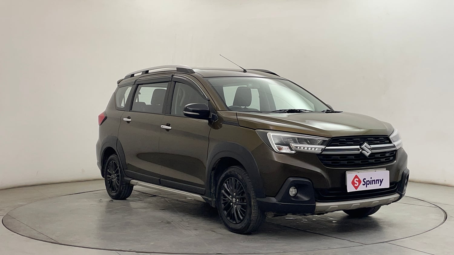 Used 2019 Maruti Suzuki XL6 Alpha AT Petrol Petrol Automatic exterior RIGHT FRONT CORNER VIEW