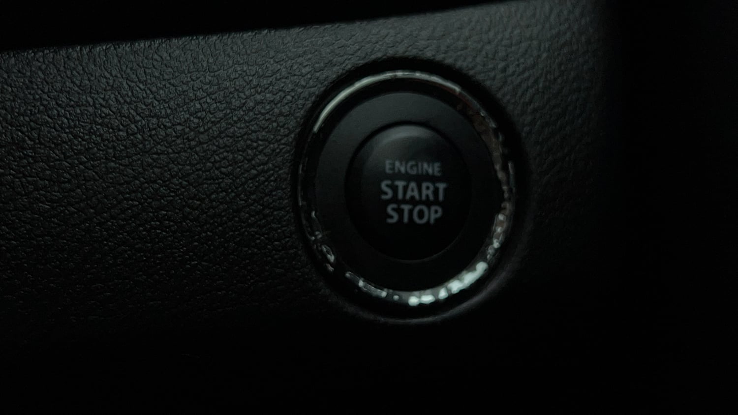 Used 2020 Maruti Suzuki Baleno Alpha Petrol Manual top_features Keyless start
