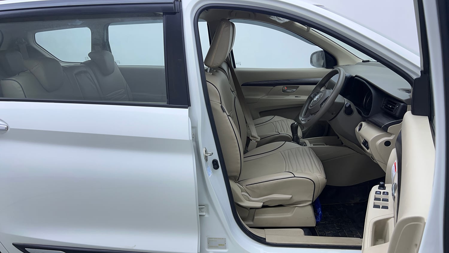Used 2023 Maruti Suzuki Ertiga ZXi (O) CNG Cng Manual interior RIGHT SIDE FRONT DOOR CABIN VIEW