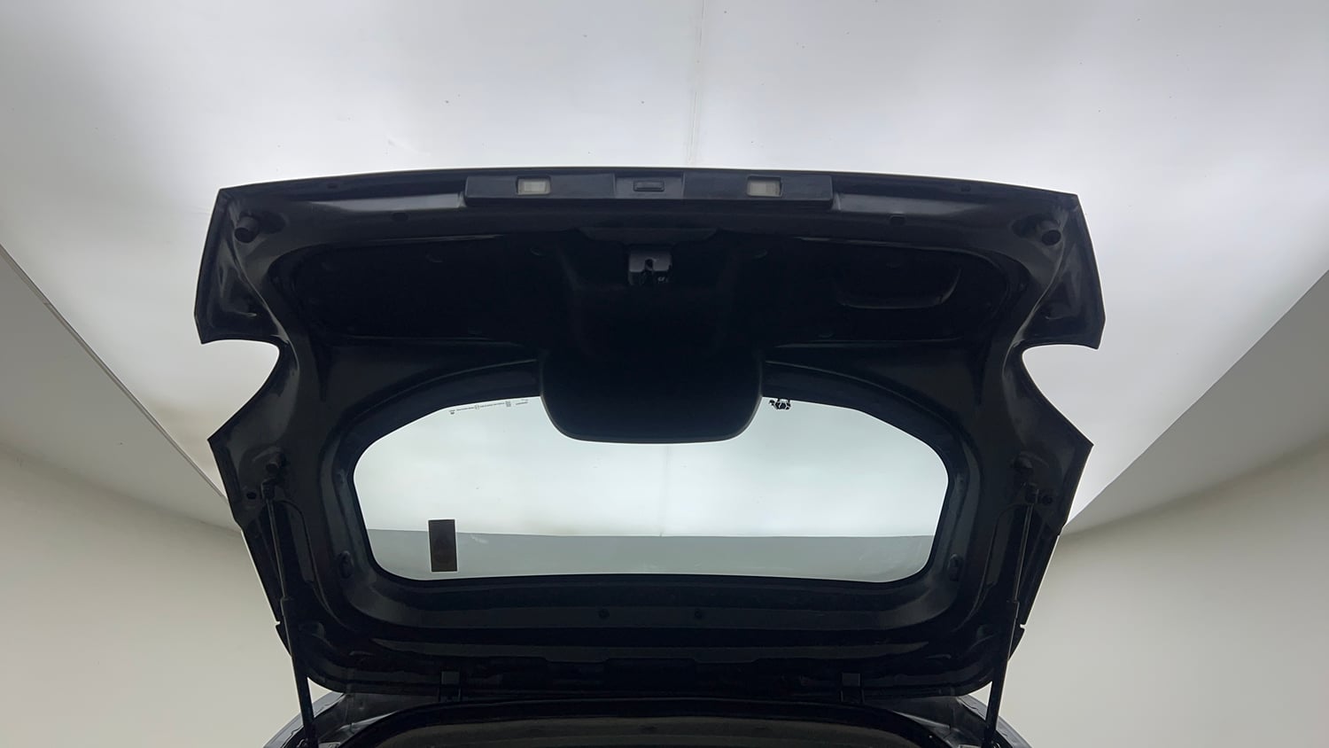 Used 2022 Tata Punch Accomplished MT Petrol Manual interior DICKY DOOR OPEN VIEW