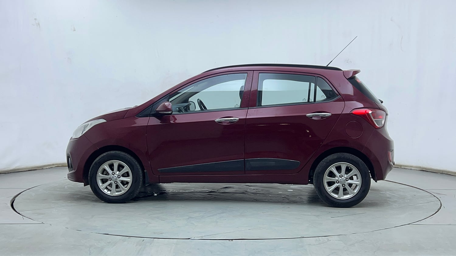 Used 2016 Hyundai Grand i10 Asta 1.2 Kappa VTVT Petrol Manual exterior LEFT SIDE VIEW