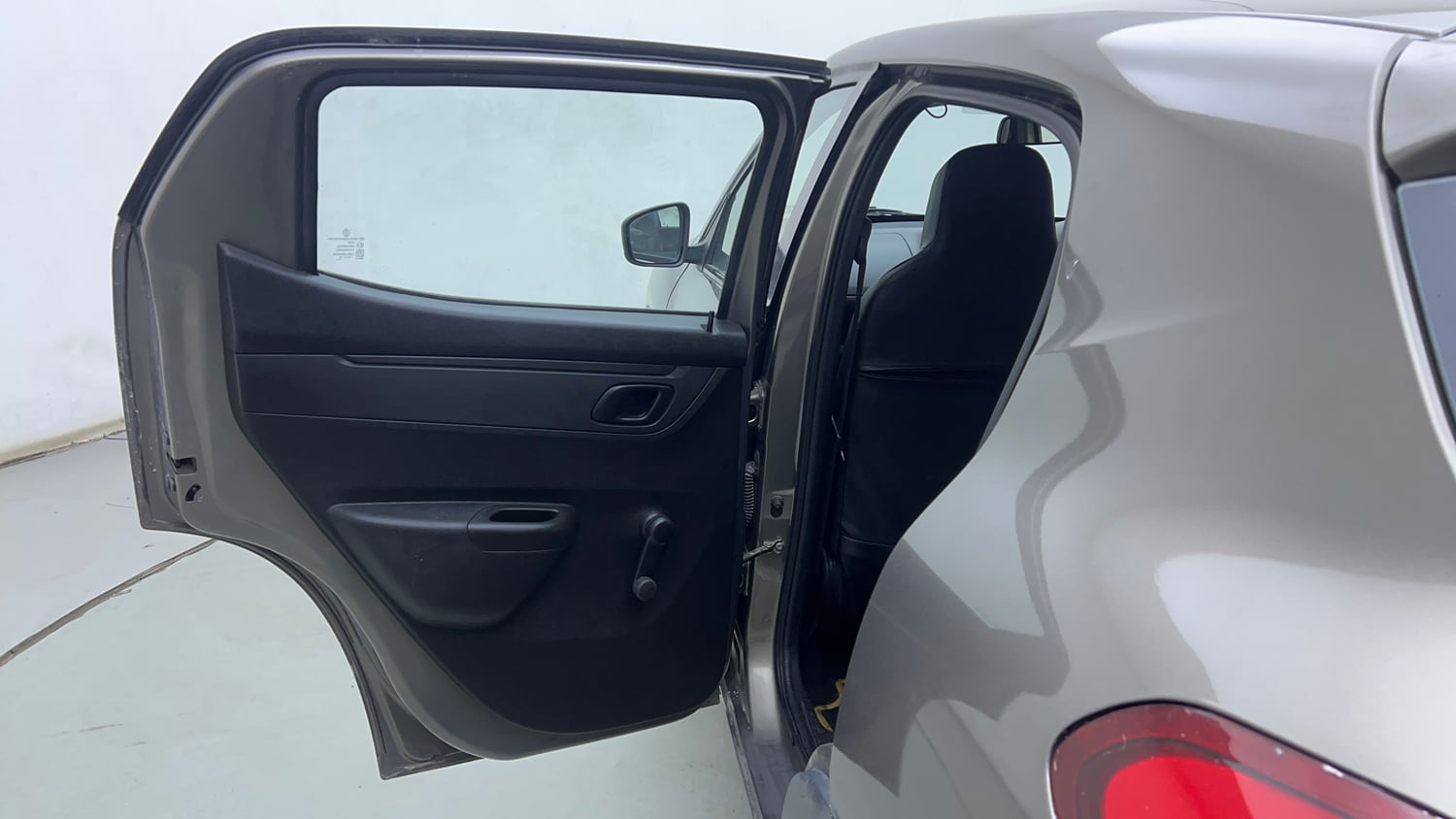 Used 2018 Renault Kwid 1.0 RXT AMT Opt Petrol Automatic interior LEFT REAR DOOR OPEN VIEW