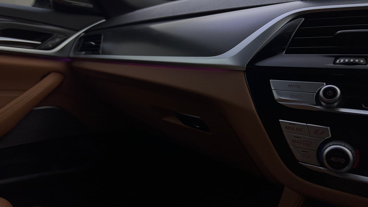 Used 2022 BMW 5 Series Carbon Edition Petrol Automatic top_features Ambient interior lighting