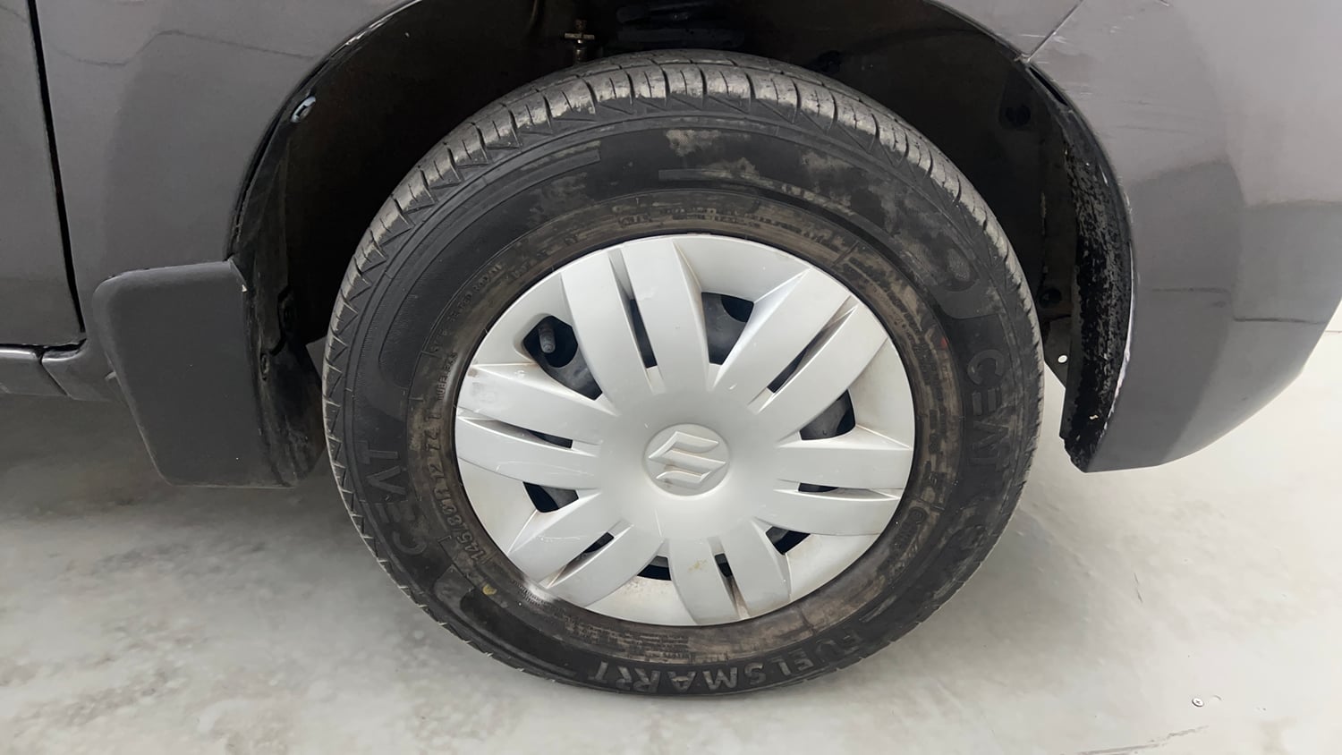 Used 2019 Maruti Suzuki Alto 800 LXi CNG Cng Manual tyres RIGHT FRONT TYRE RIM VIEW