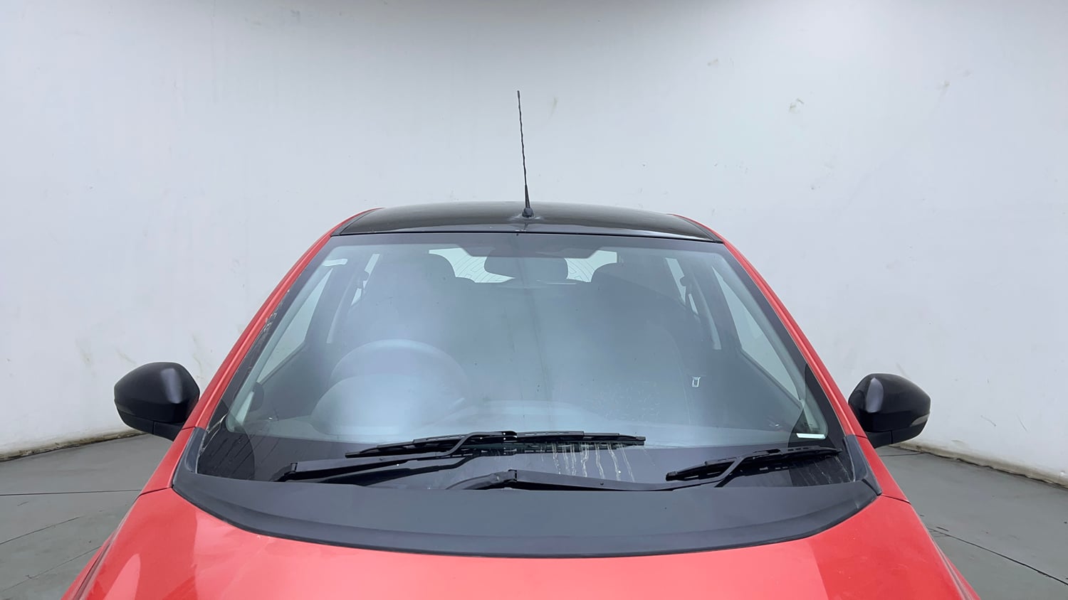 Used 2020 Tata Tiago XZ Plus Dual Tone Petrol Manual exterior FRONT WINDSHIELD VIEW