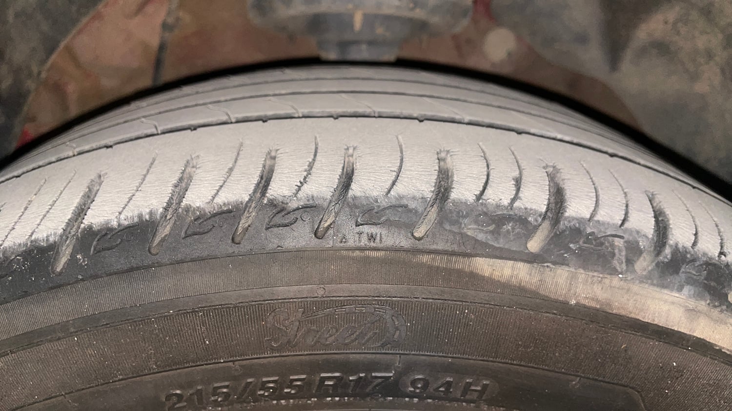 Used 2021 Mahindra XUV 300 W8 1.2 Petrol Petrol Manual tyres LEFT FRONT TYRE TREAD VIEW