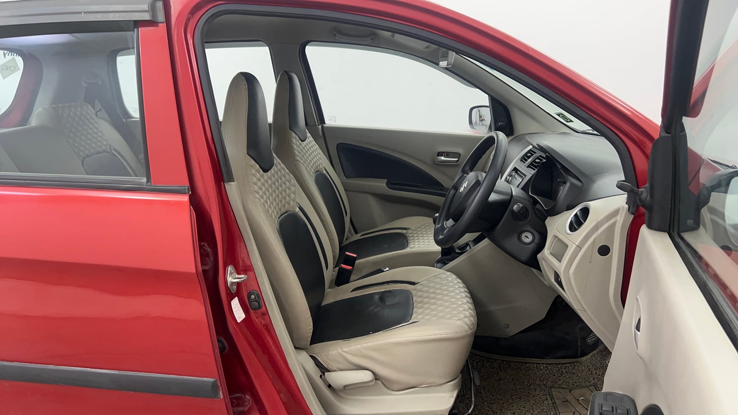 Used 2015 Maruti Suzuki Celerio VXi CNG Cng Manual interior RIGHT SIDE FRONT DOOR CABIN VIEW