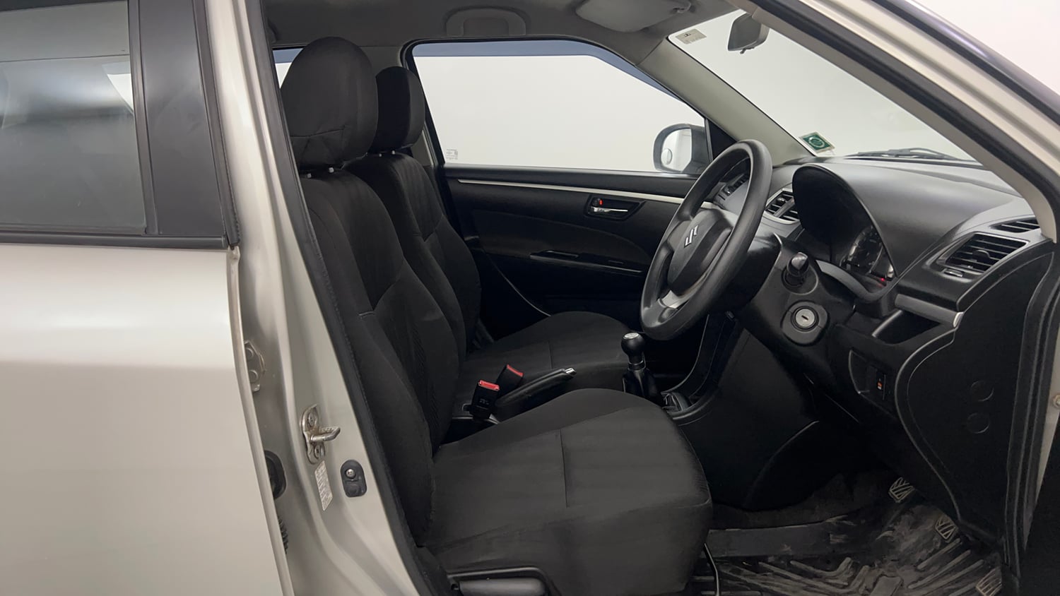 Used 2014 Maruti Suzuki Swift VXi Petrol Manual interior RIGHT SIDE FRONT DOOR CABIN VIEW
