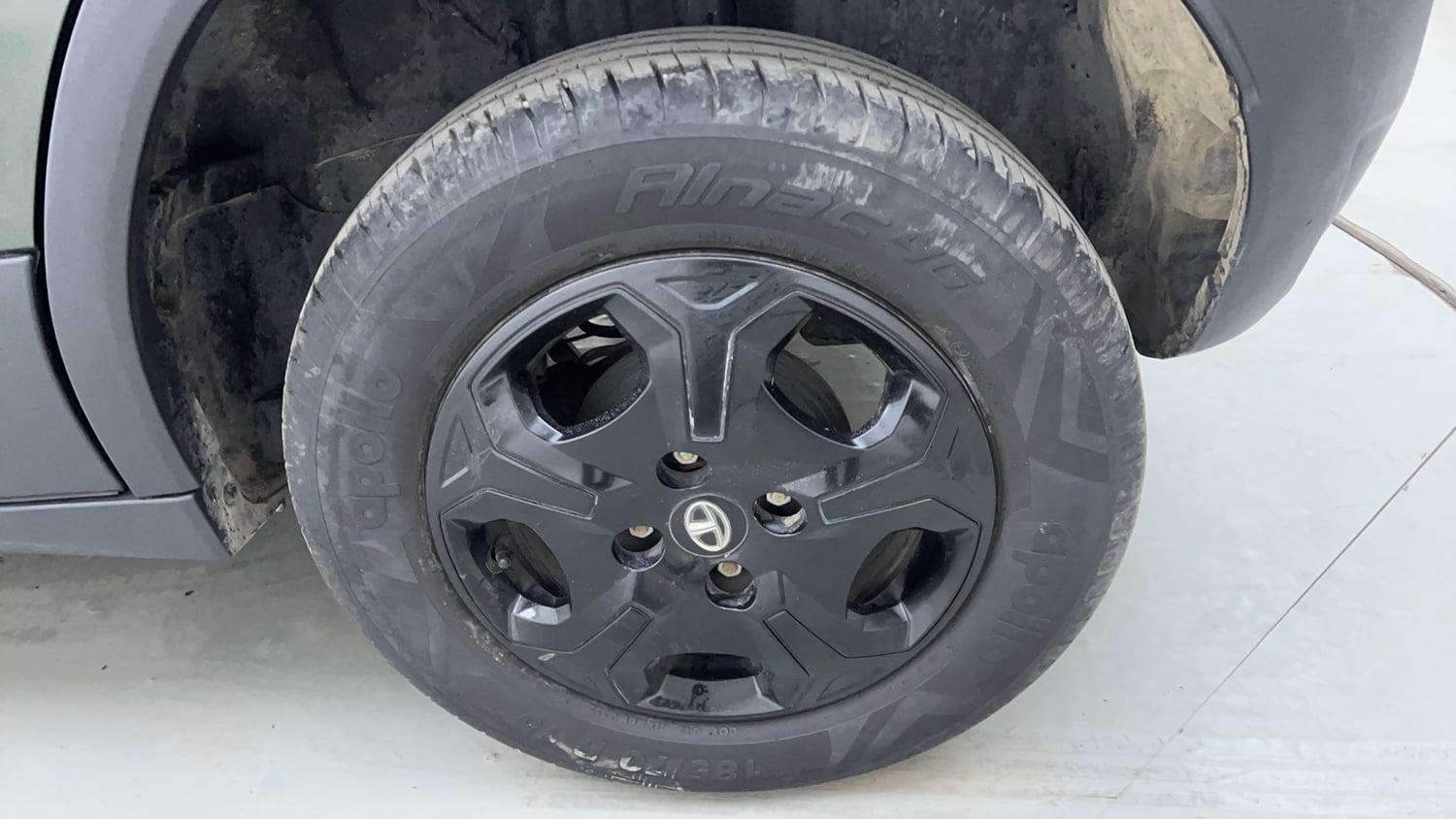 Used 2022 Tata Punch Accomplished AMT Petrol Automatic tyres LEFT REAR TYRE RIM VIEW