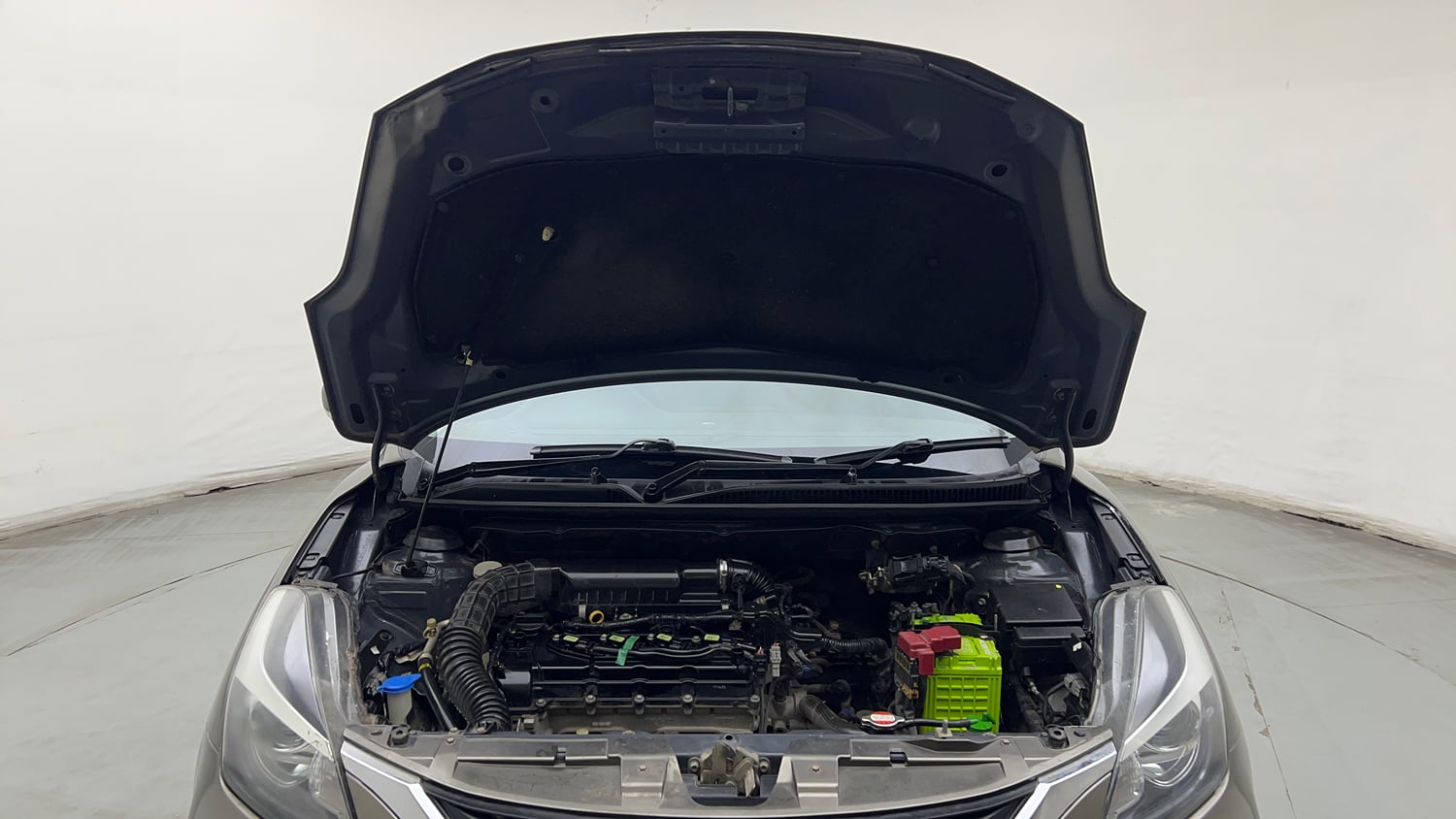 Used 2020 Maruti Suzuki Baleno Alpha Petrol Manual engine ENGINE & BONNET OPEN FRONT VIEW