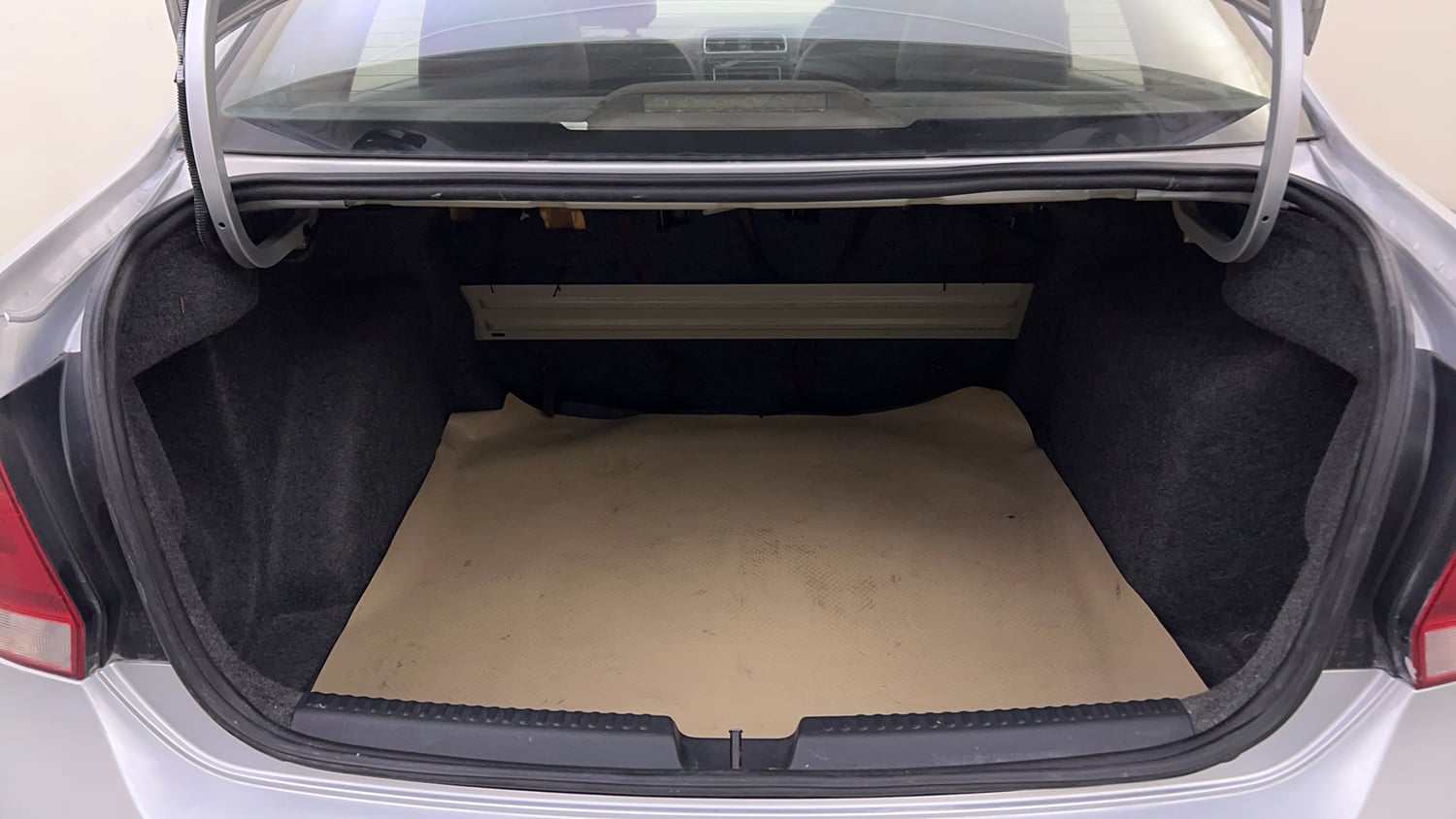 Used 2014 Volkswagen Vento Highline Petrol Petrol Manual interior DICKY INSIDE VIEW