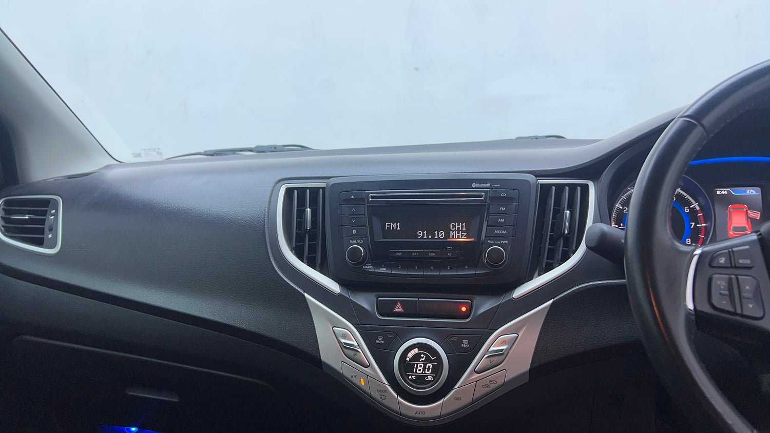 Used 2017 Maruti Suzuki Baleno Zeta 1.2 AT Petrol Automatic interior MUSIC SYSTEM & AC CONTROL VIEW