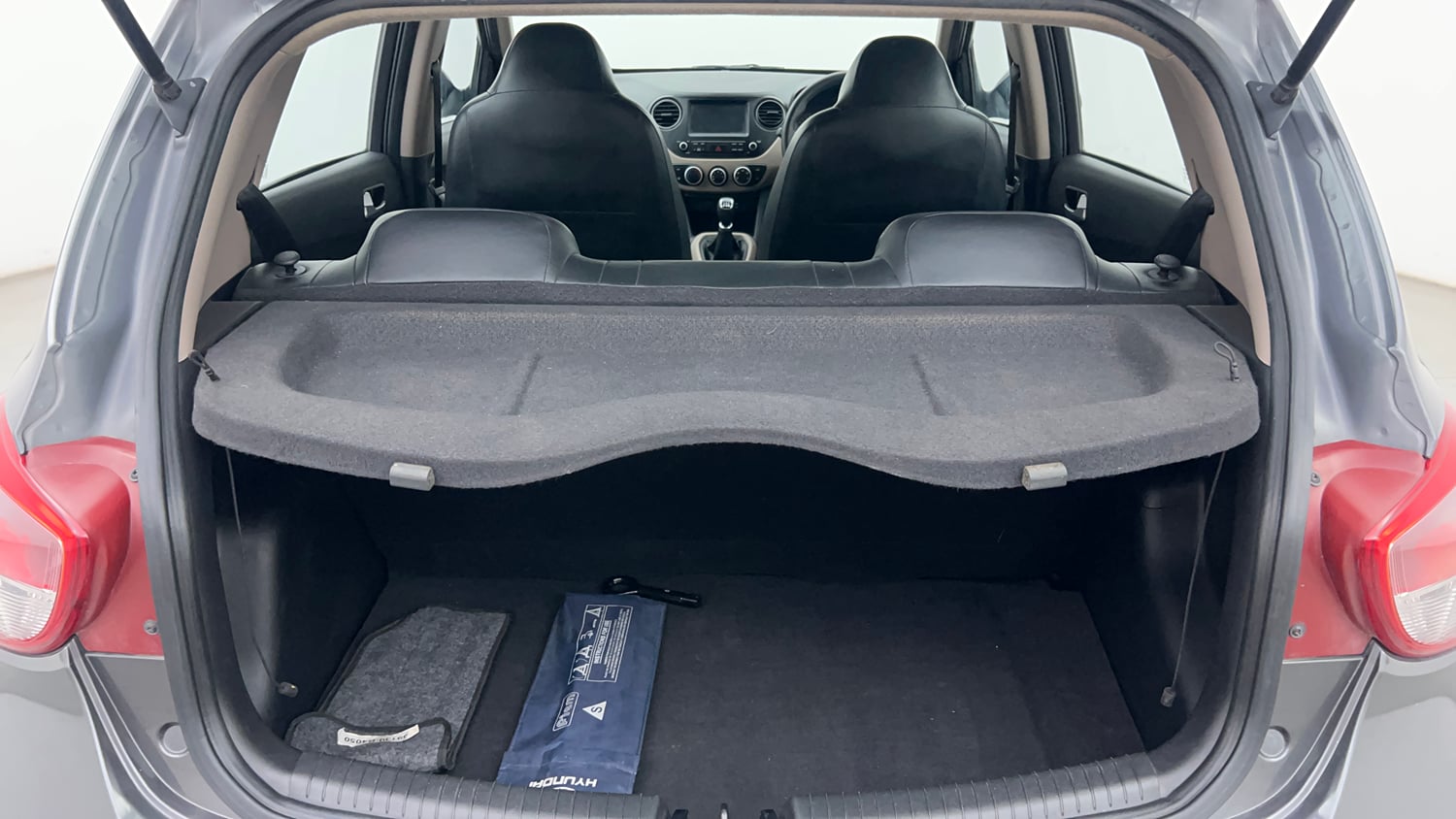 Used 2019 Hyundai Grand i10 Sportz 1.2 Kappa VTVT Petrol Manual interior DICKY INSIDE VIEW