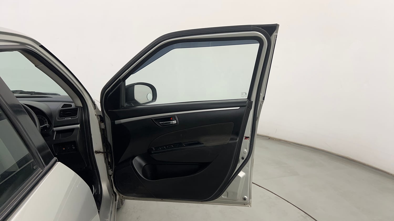 Used 2014 Maruti Suzuki Swift VXi Petrol Manual interior RIGHT FRONT DOOR OPEN VIEW