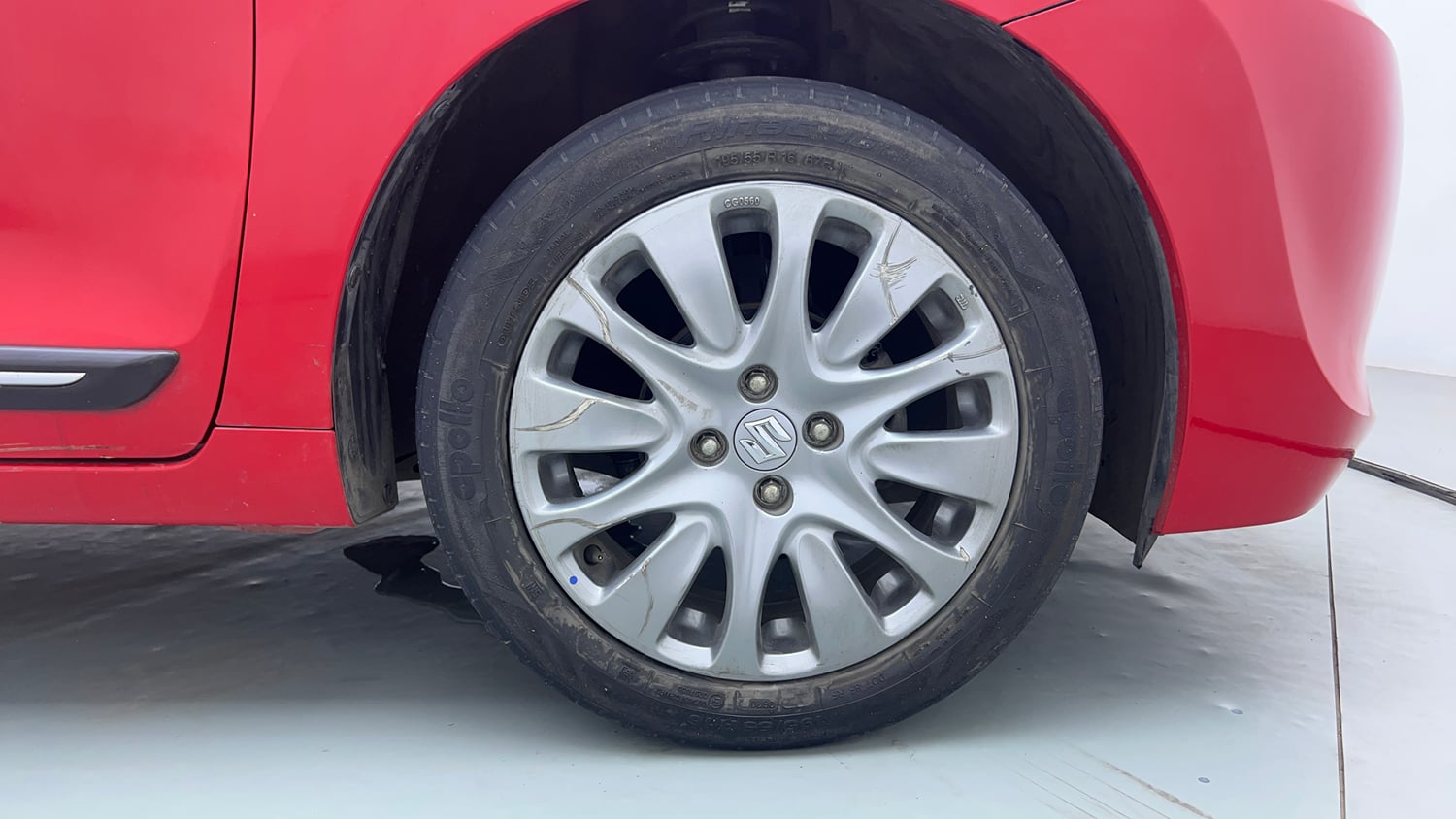 Used 2017 Maruti Suzuki Baleno Zeta 1.2 AT Petrol Automatic tyres RIGHT FRONT TYRE RIM VIEW